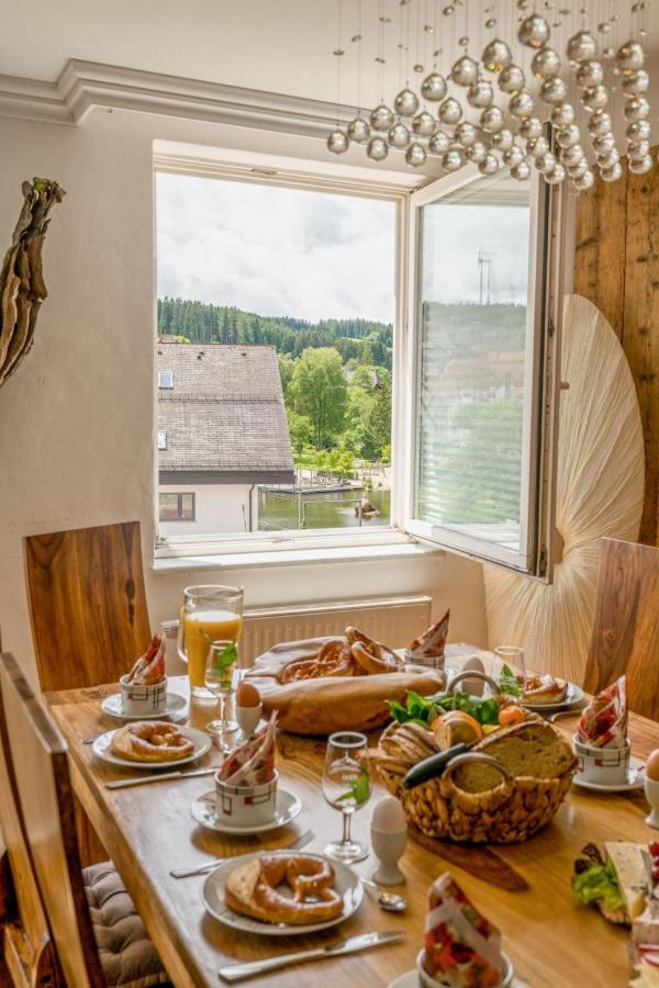 Grosses Ferienhaus Mit Sauna, Grill, Garten, Kaminofen Apartamento Schonach im Schwarzwald Exterior foto